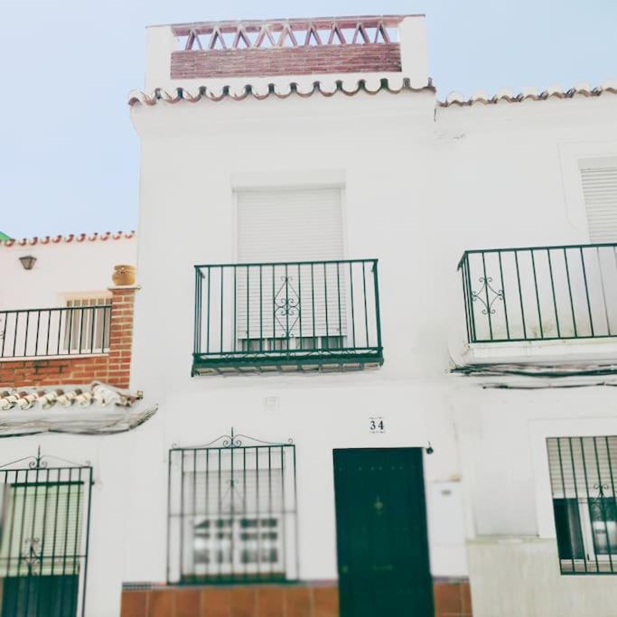 Soleada Casa En Nerja Villa Bagian luar foto